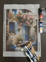 Mediterrán utca virágokkal